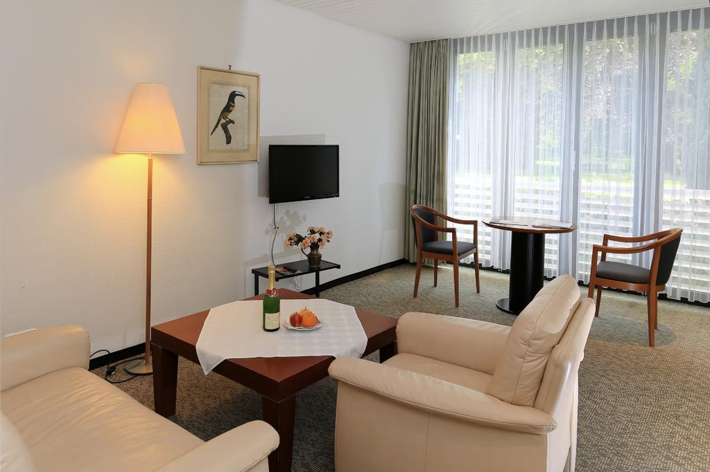 Hotel Hirschen กล็อทเทอร์ทาล ภายนอก รูปภาพ