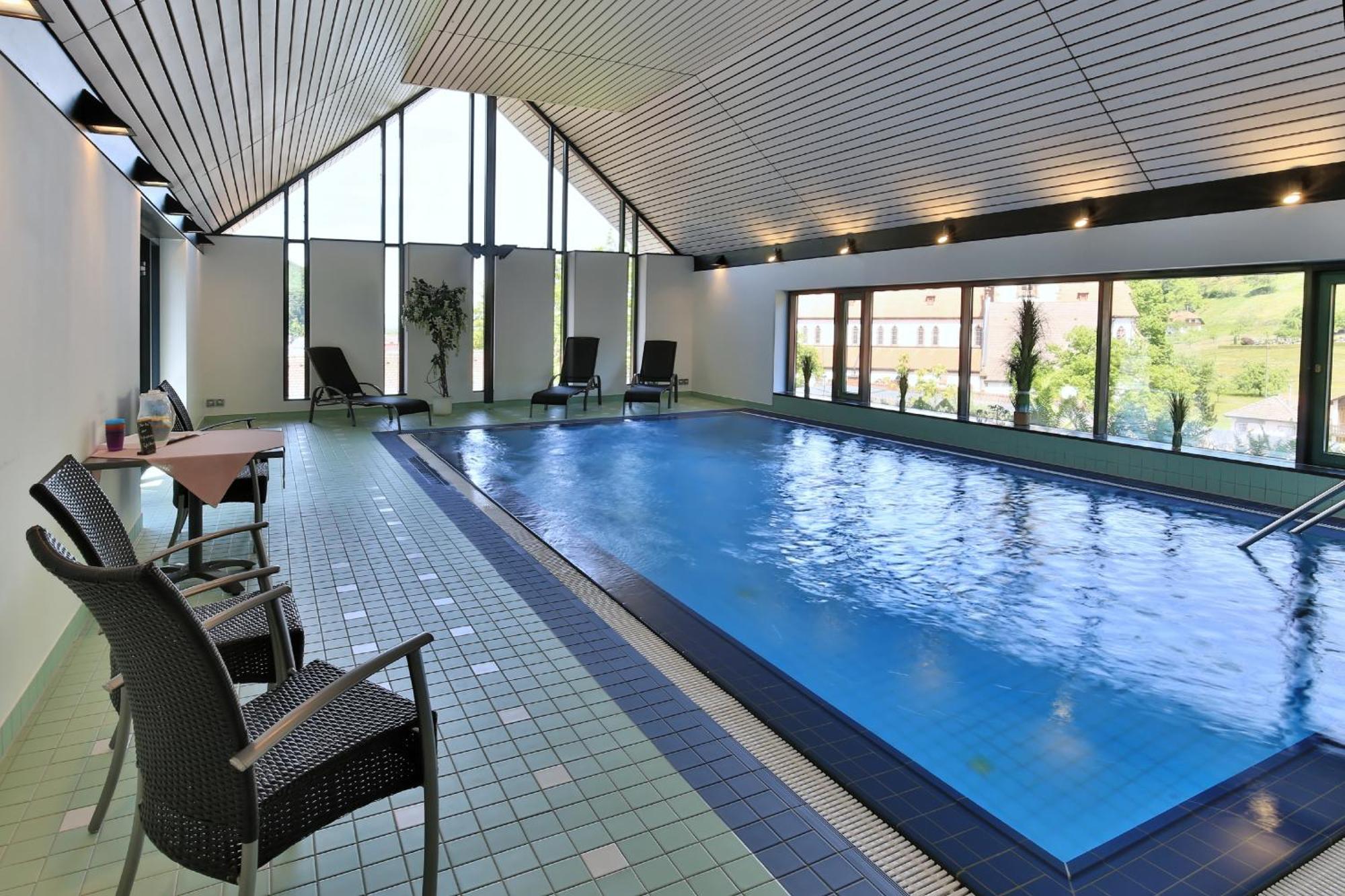 Hotel Hirschen กล็อทเทอร์ทาล ภายนอก รูปภาพ