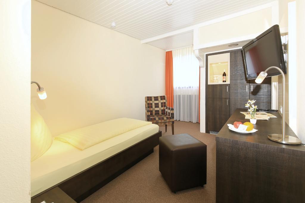Hotel Hirschen กล็อทเทอร์ทาล ภายนอก รูปภาพ