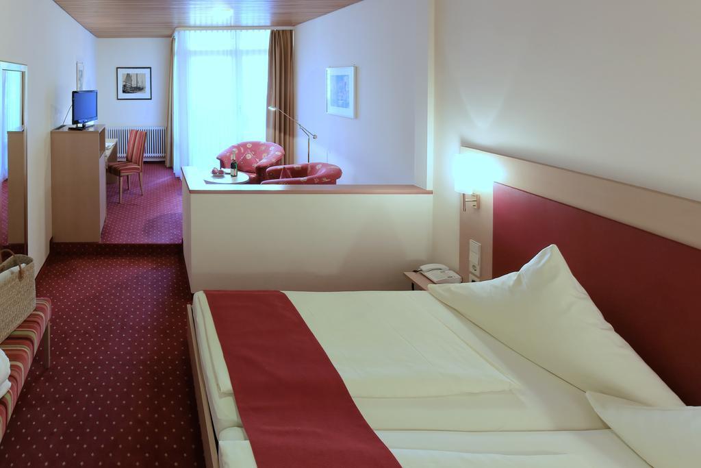 Hotel Hirschen กล็อทเทอร์ทาล ภายนอก รูปภาพ